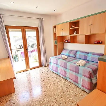 Aduport - Close To In Apartment *
